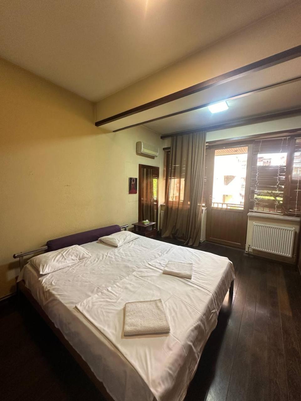 Hotel Costa 耶烈万 外观 照片